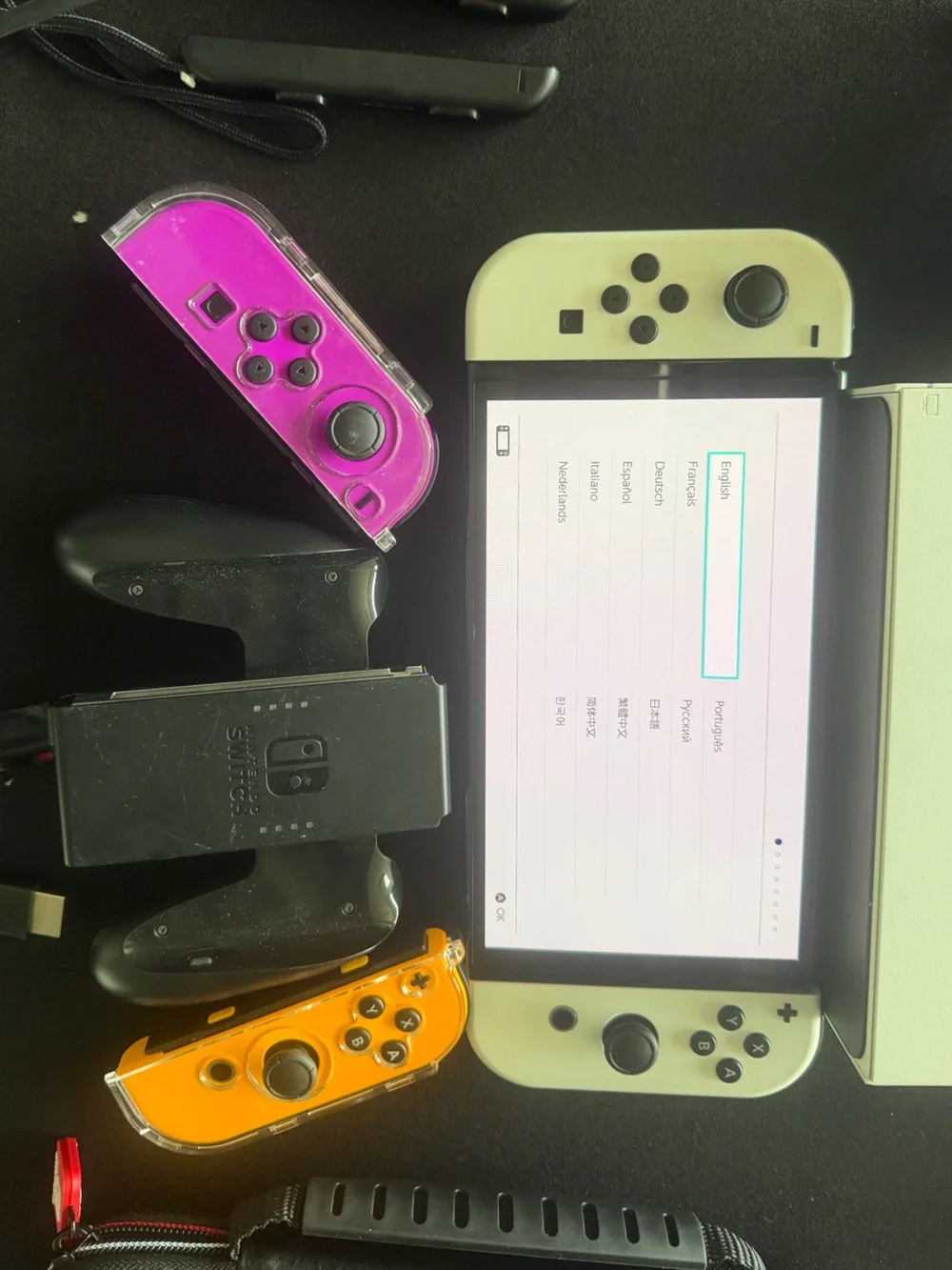 Nintendo Switch OLED Bundle – 7” OLED, 64GB, 7 Games – Barely Used!